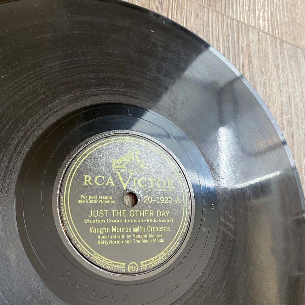 Vintage RCA Victor 78 RPM Records Lot of 3, Shellac Untested, Collectible Music - Picture 4 of 5